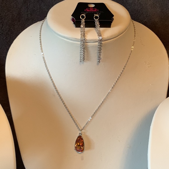 Lot of Three (3) Paparazzi Iridescent Necklaces With Matching Earrings. NWT - Picture 3 of 10